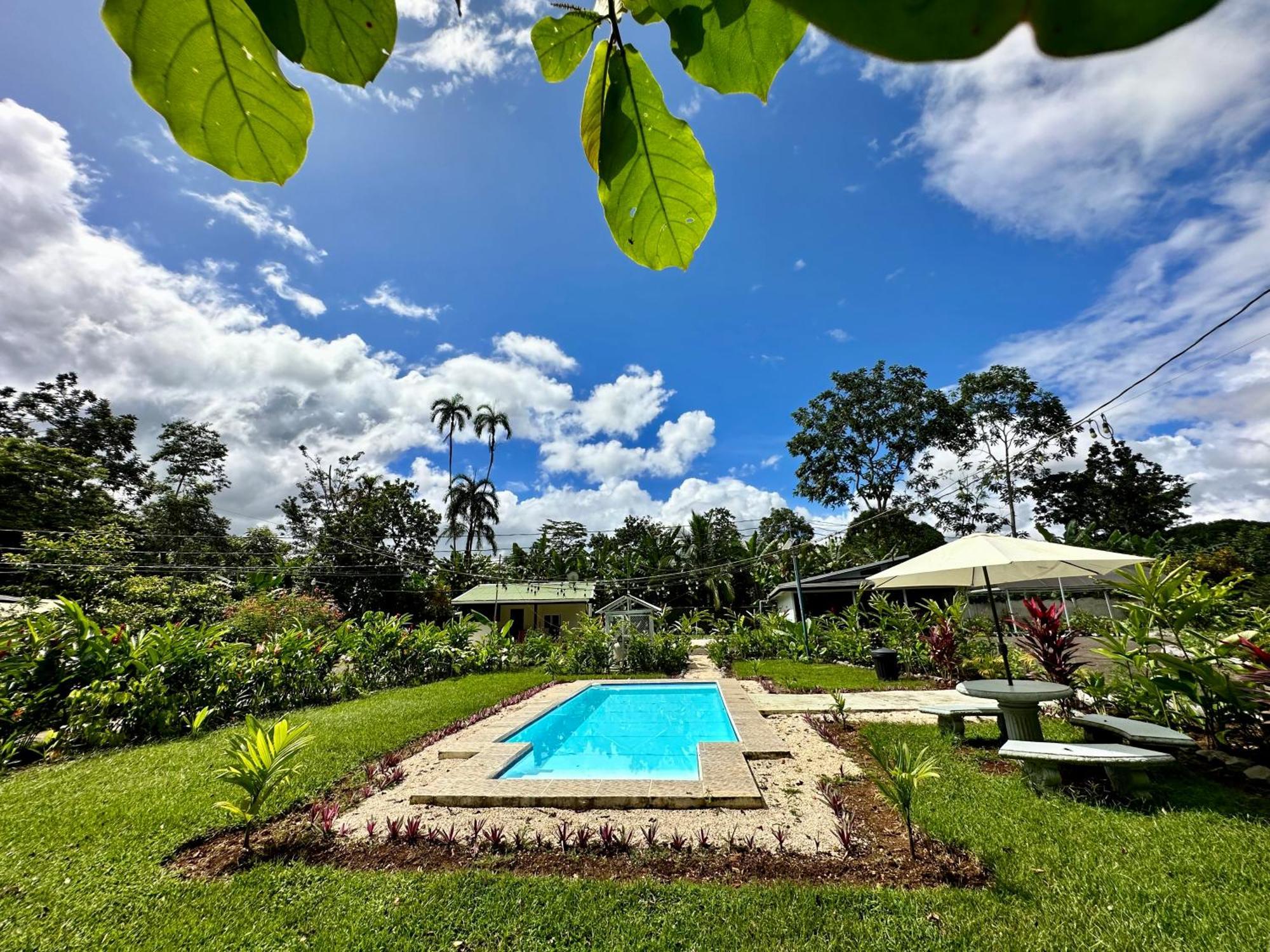 Almendros Eco-Villas La Fortuna Exterior photo