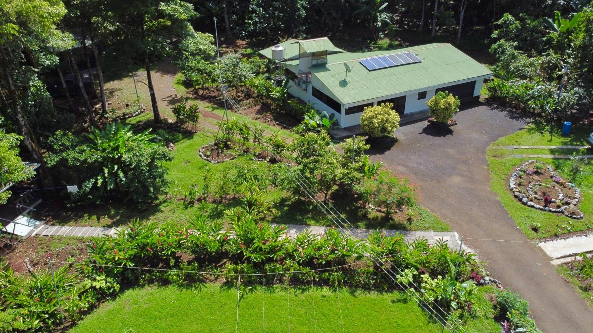 Almendros Eco-Villas La Fortuna Exterior photo