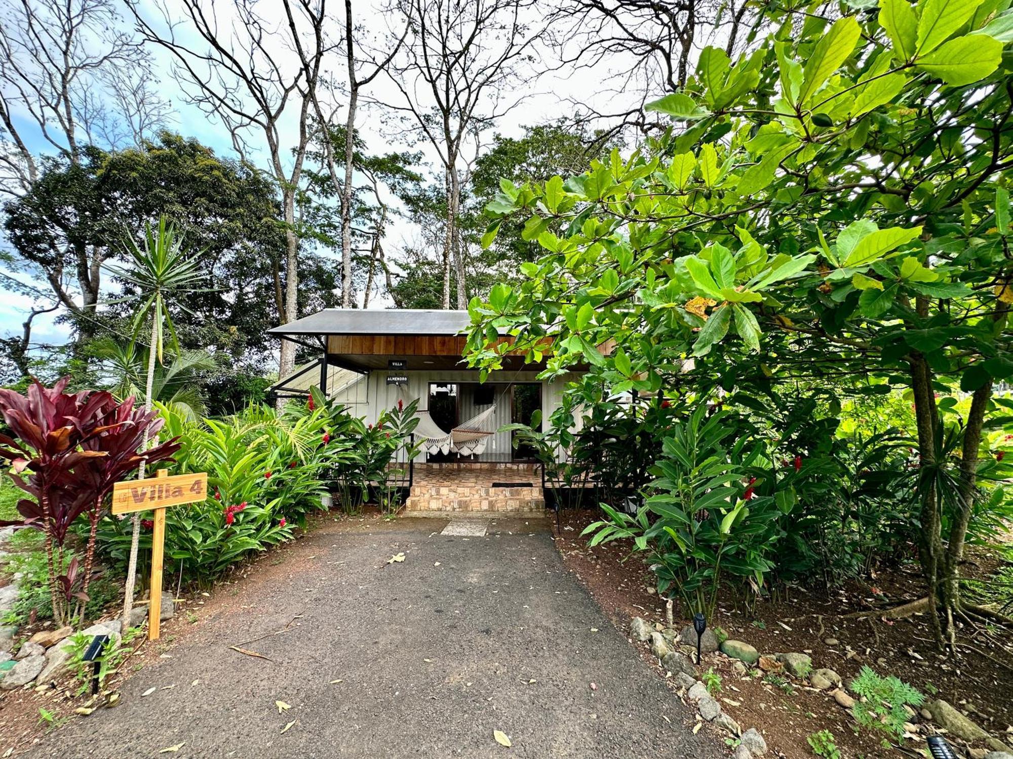 Almendros Eco-Villas La Fortuna Exterior photo